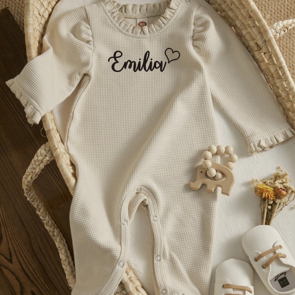 Baby Clothing Name - 新生児用のパーソナライズされた水遊びプール,男の子と女の子の赤ちゃん用の柔らかいジャンプスーツ,名前でパーソナライズされた,フリル付き